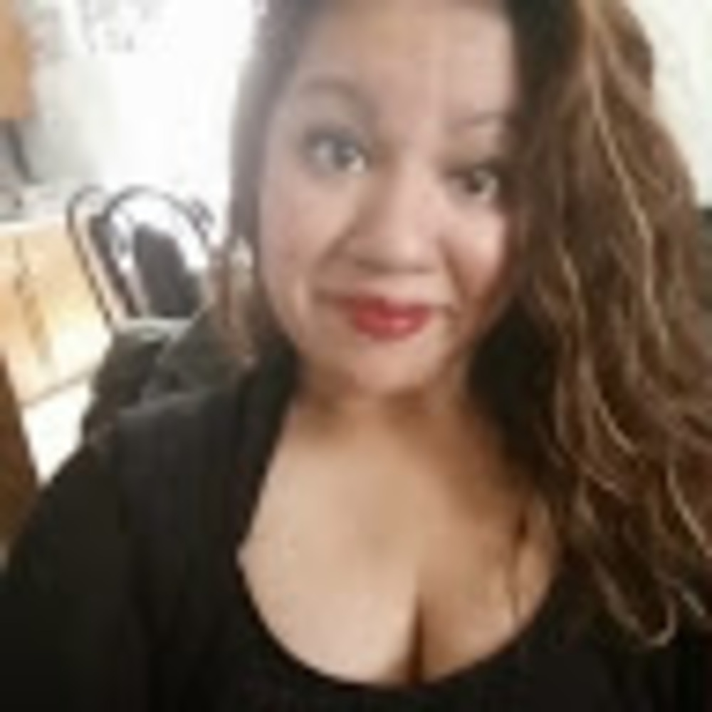 Meet your Posher, Sayra